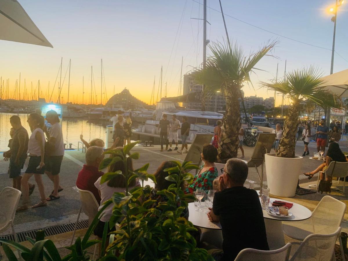 Appartement accès direct mer, en face du port et de toutes commodités La Grande-Motte Exterior foto